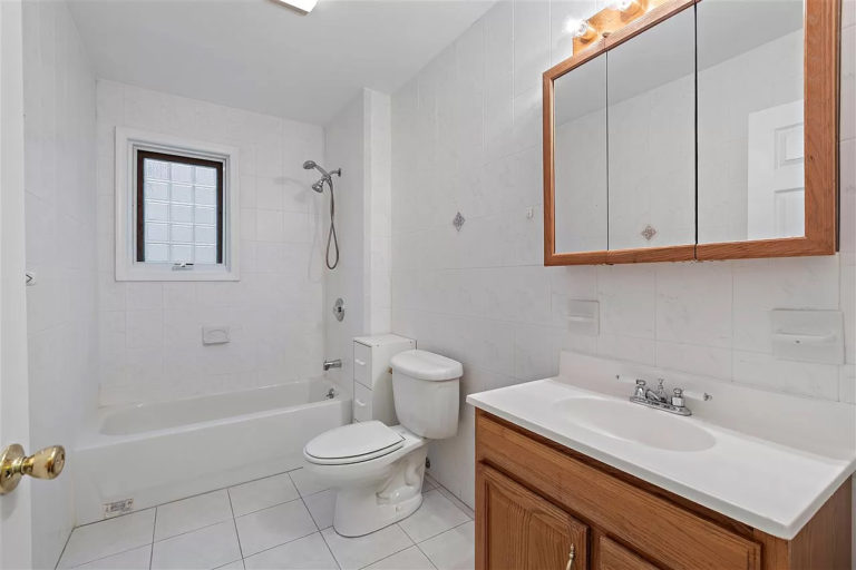 46 Fycke Ln Teaneck - _0005_Layer 10