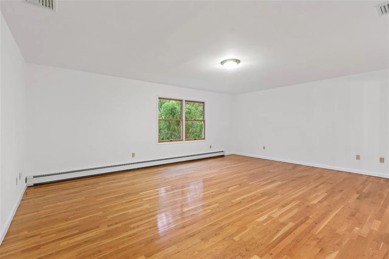 46 Fycke Ln Teaneck - _0006_Layer 9